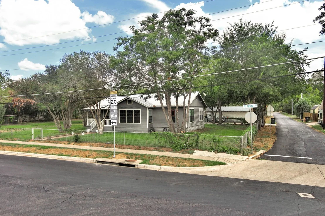 Photo of 1401 Hill ST