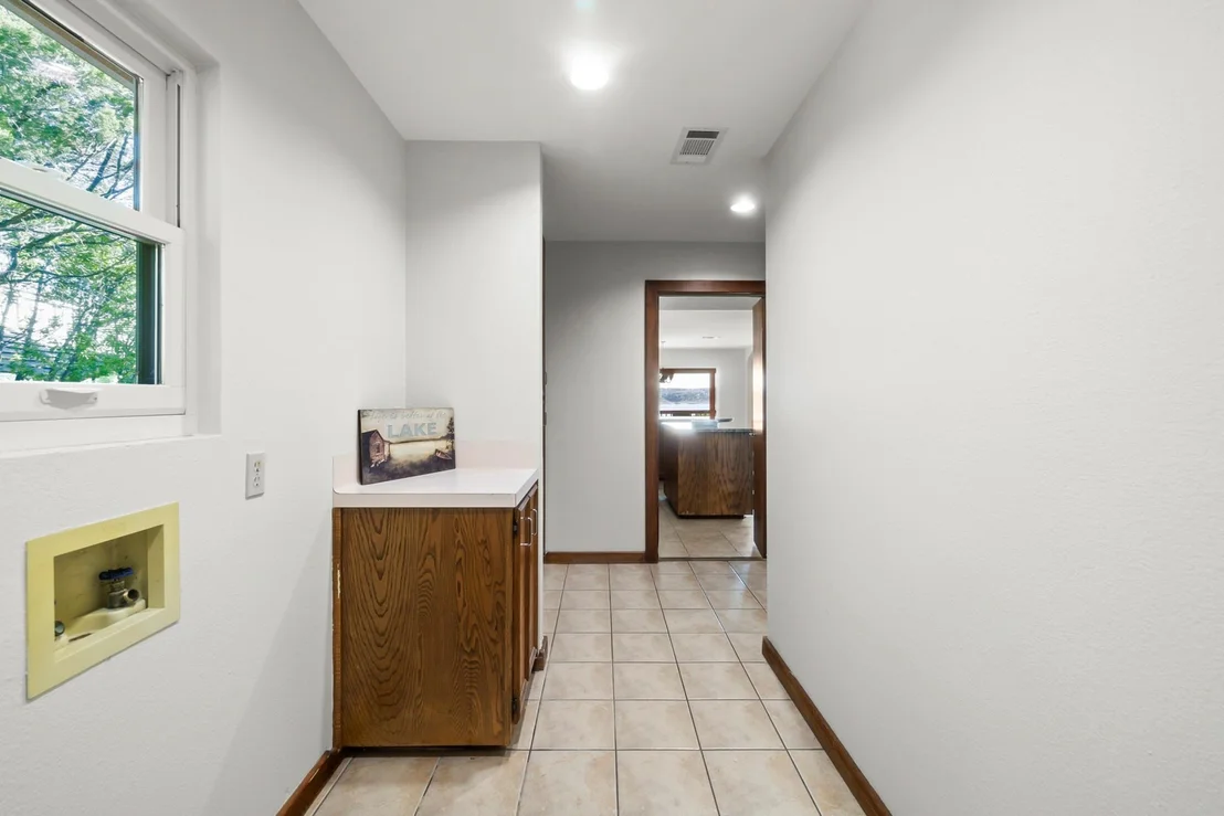 Photo of 18409 Lakepoint CV