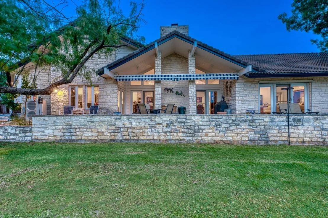 Photo of 2704 Aurora