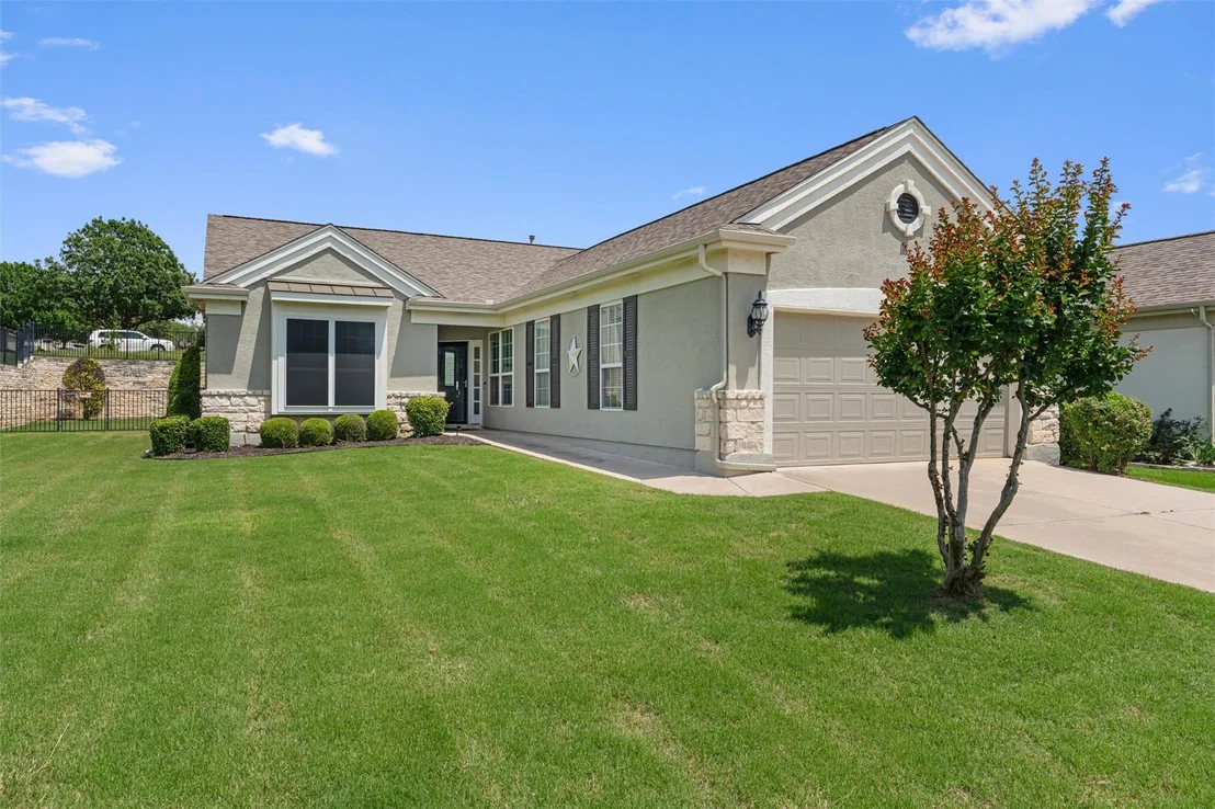 Photo of 214 Fieldstone DR