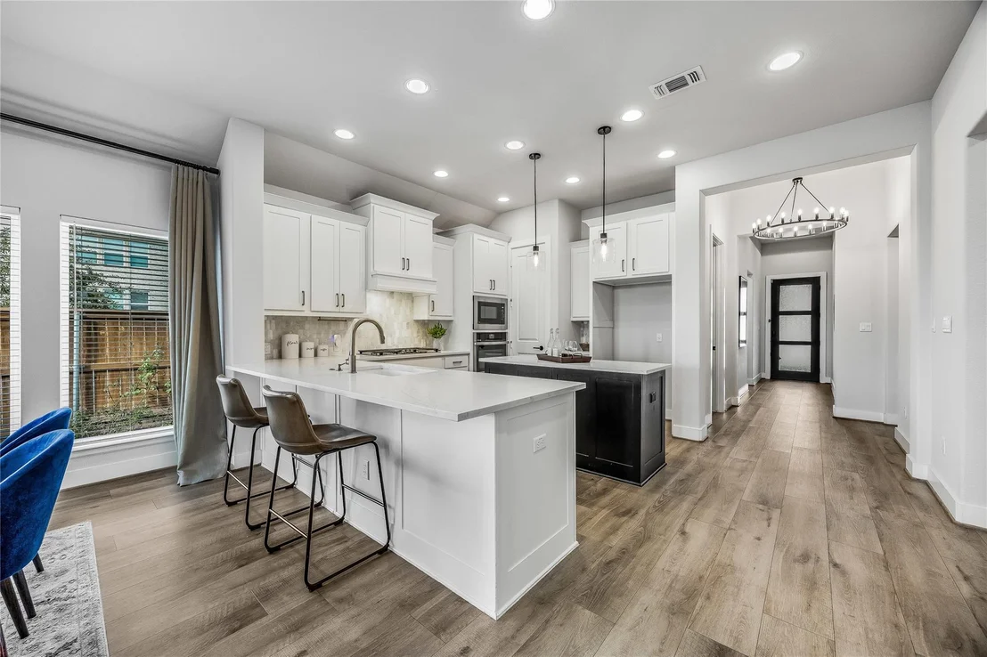 Photo of 200 Green Knoll LN