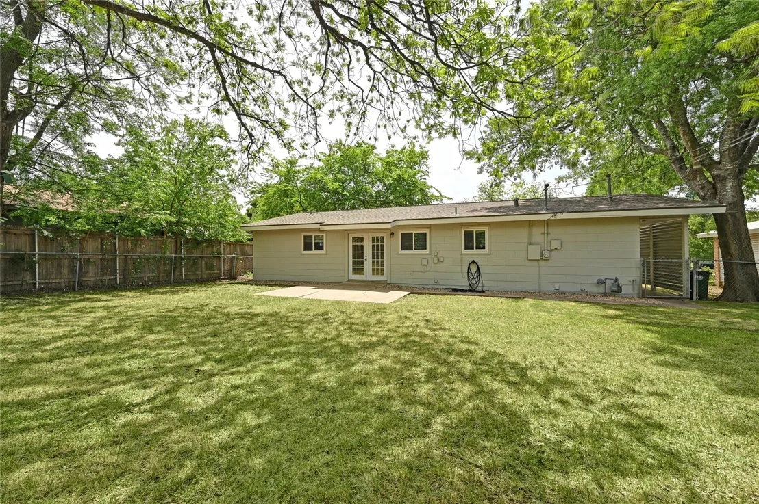 Photo of 1602 Chatham Ave