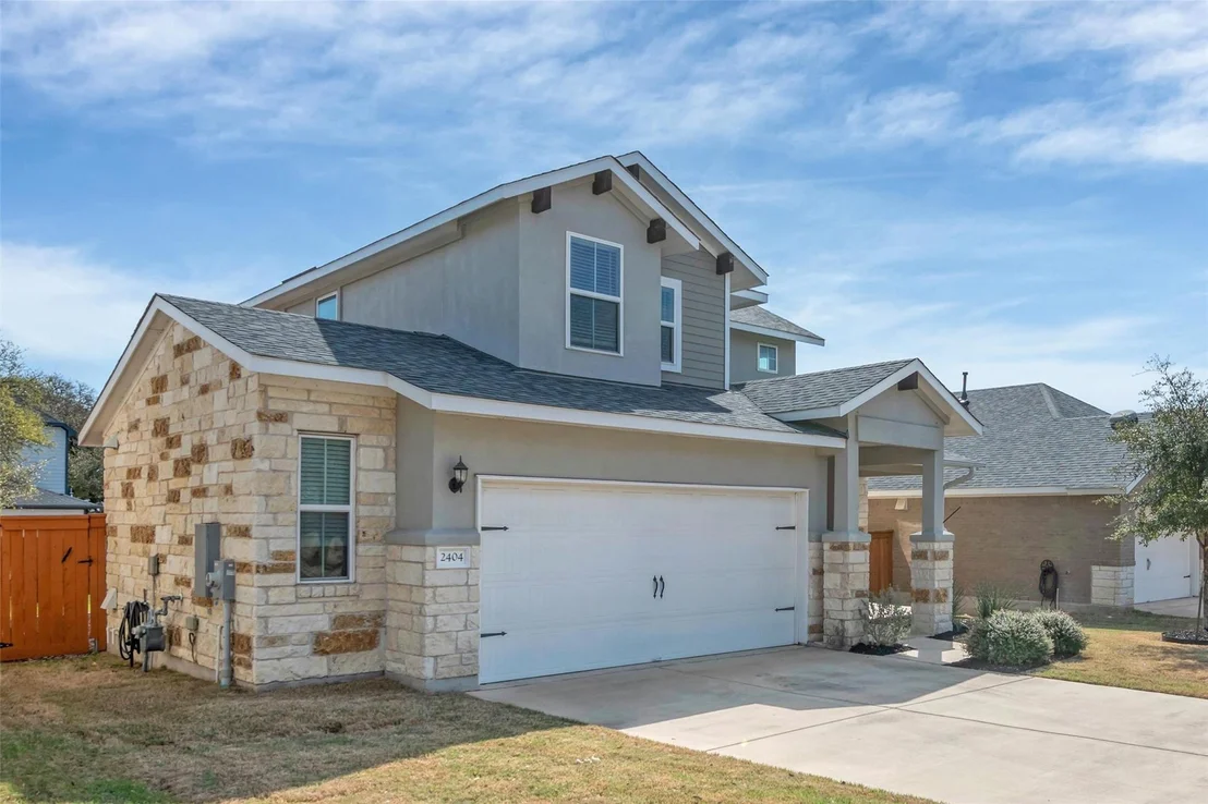 Photo of 2404 Burberry LN