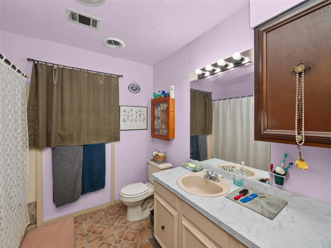 Photo of 499 Hidden Oaks DR