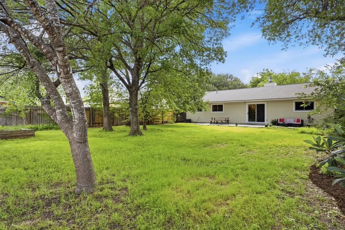 Photo of 617 Blackberry DR