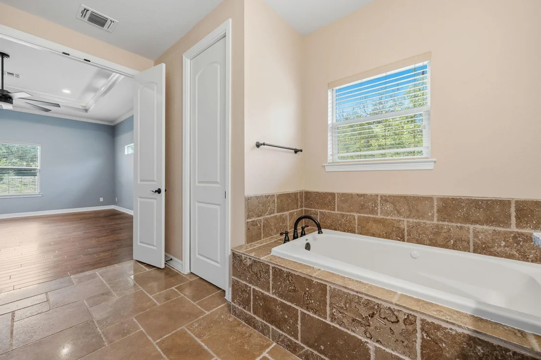 Photo of 413 Bedford DR