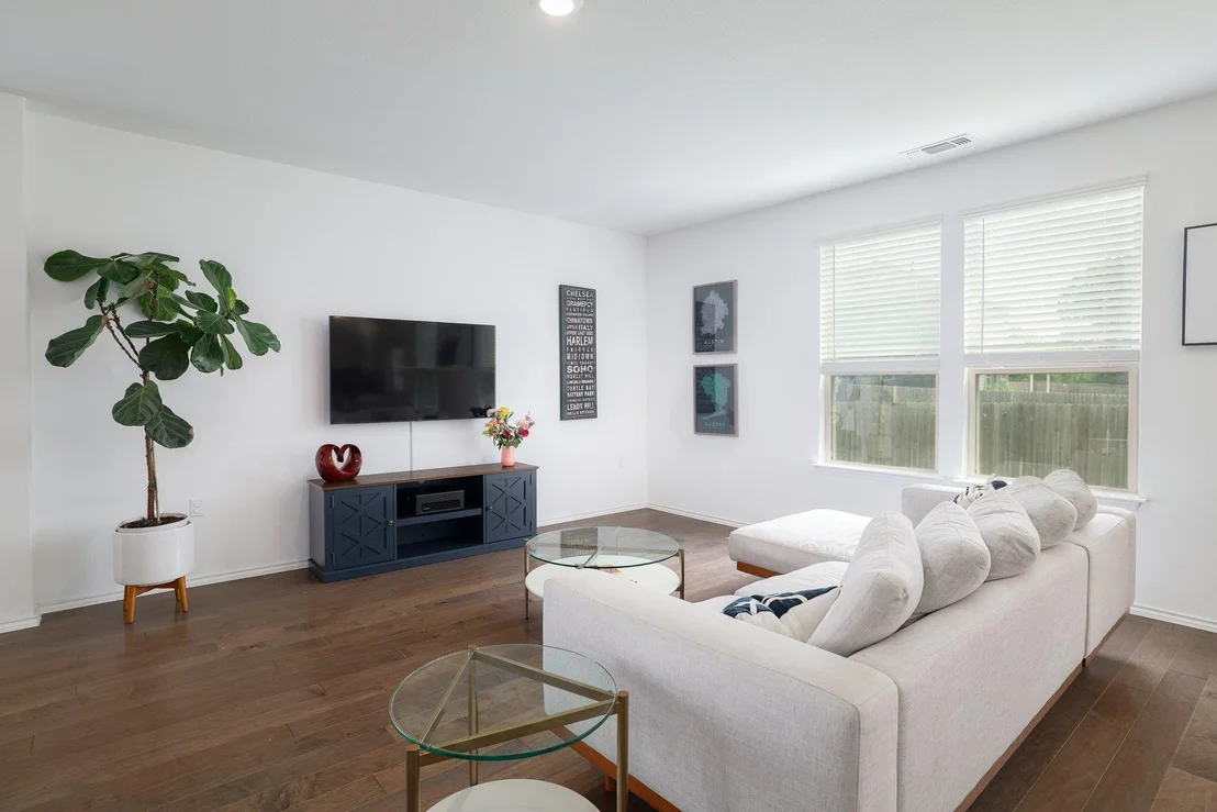 Photo of 6829 Ellsworth WALK