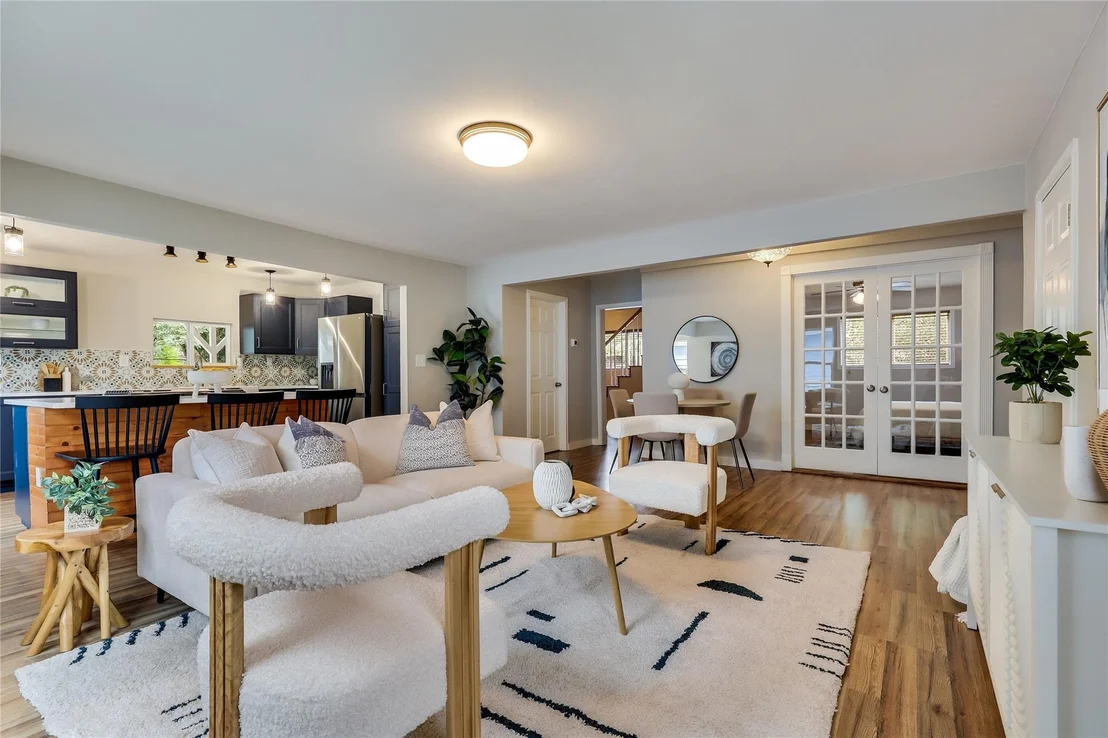 Photo of 1105 Farm ST