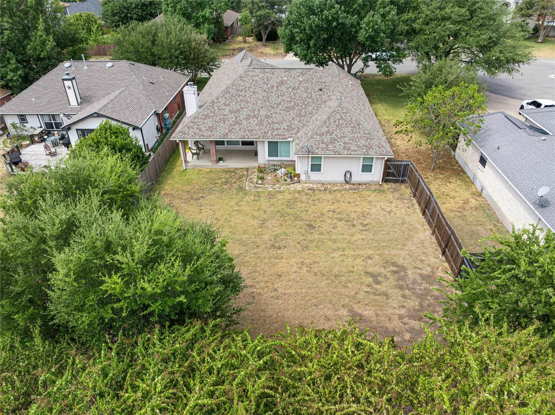 Photo of 1106 Willow Creek DR