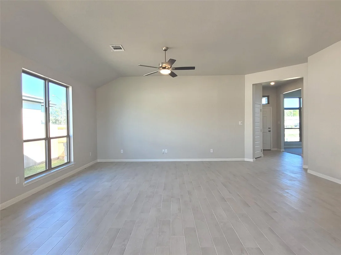 Photo of 924 Campbelton DR
