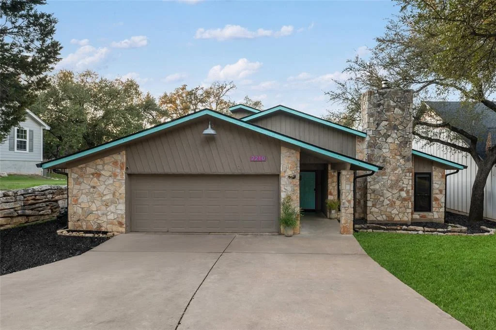 Photo of 2210 Red Fox RD