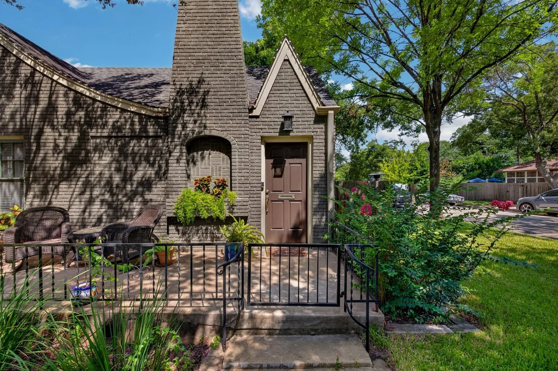 Photo of 4214 Sinclair Ave