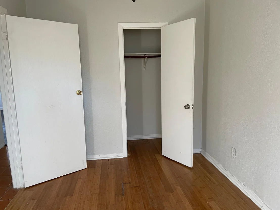 Photo of 1601 N Redondo DR