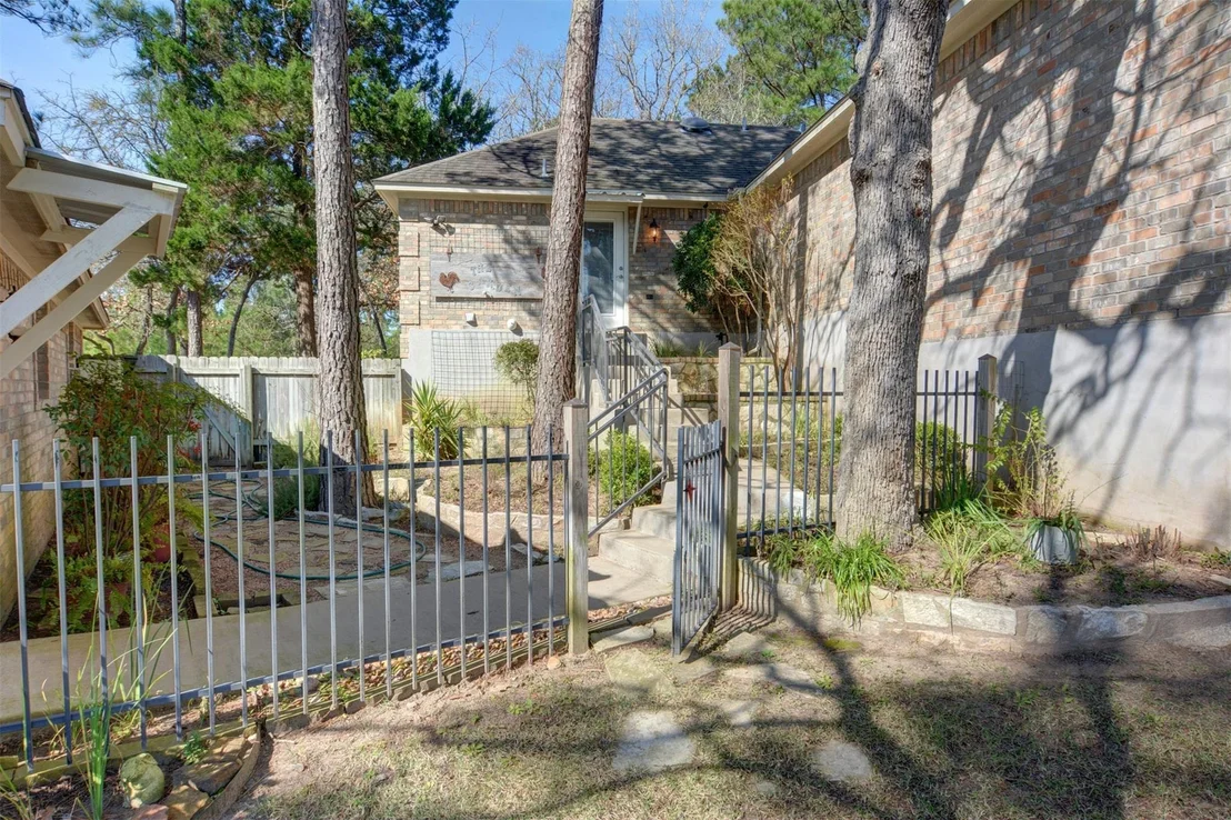 Photo of 257 Tall Forest DR