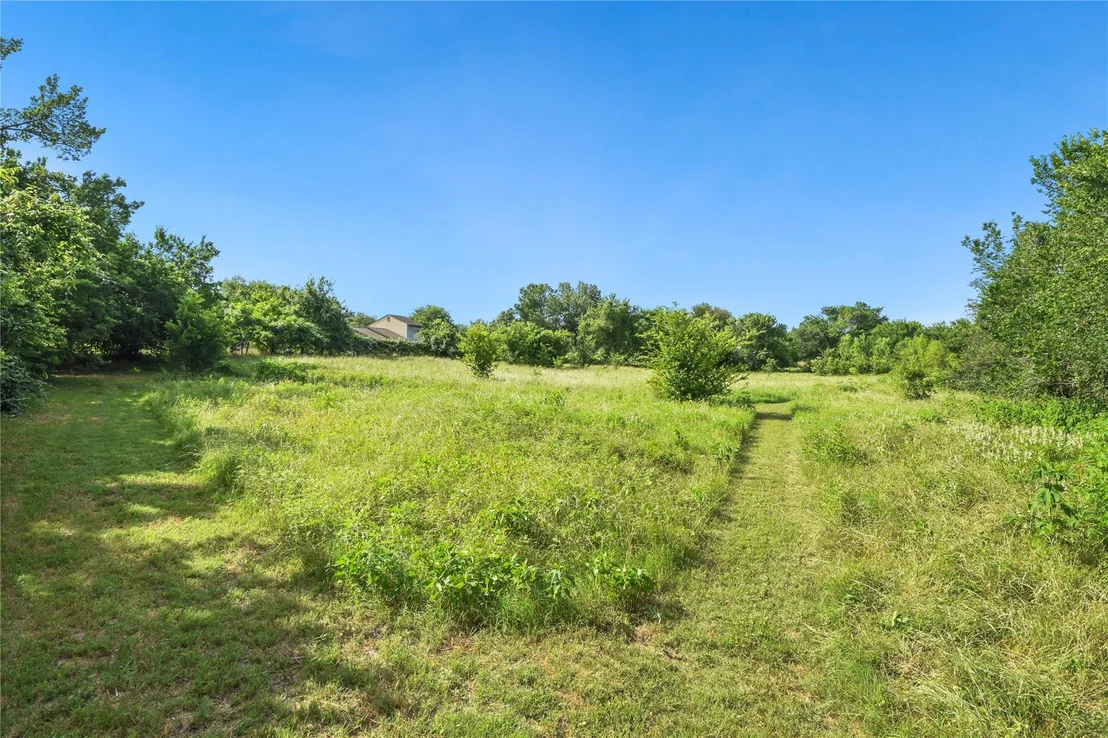 Photo of 528 Old Mcdade RD