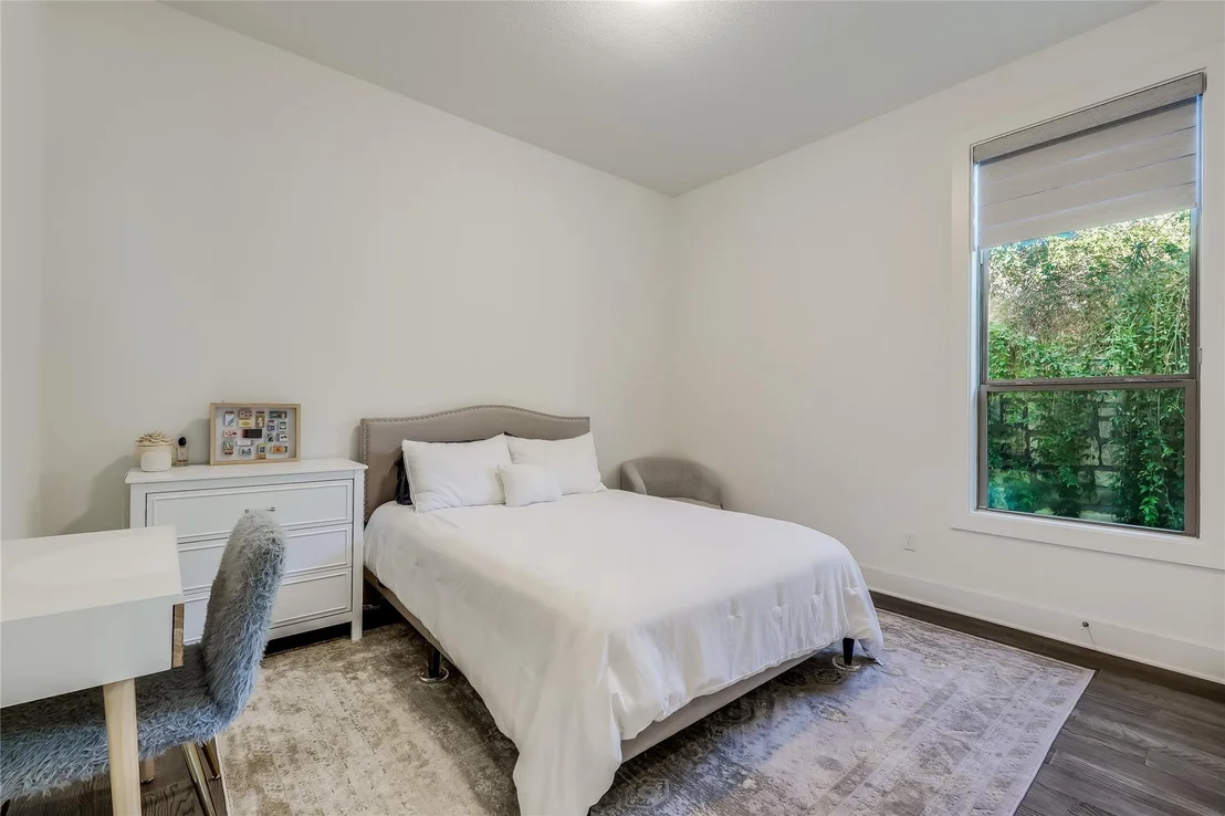 Photo of 4300 Flameleaf Sumac DR