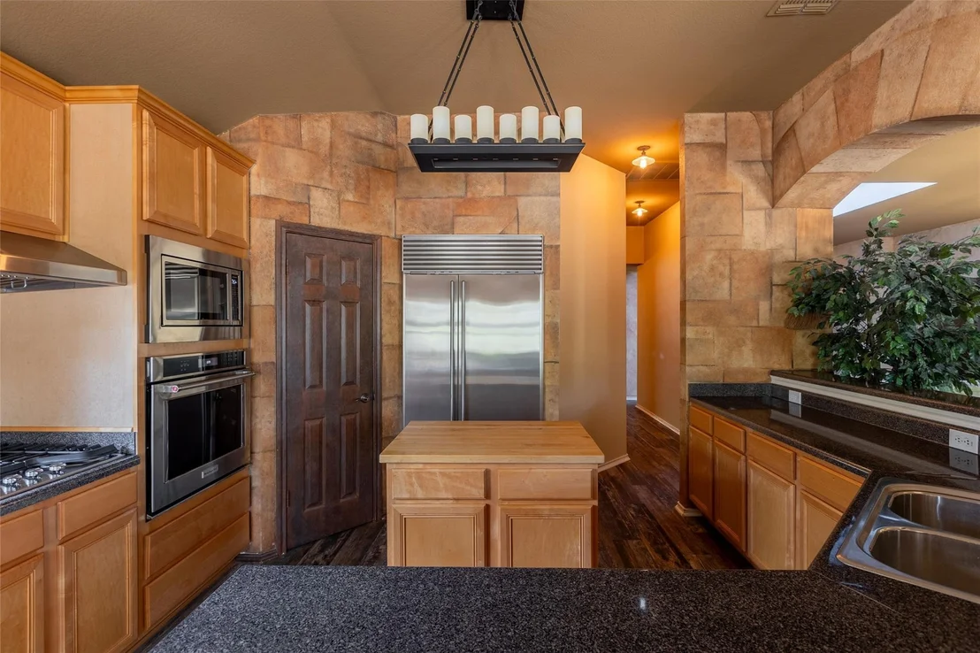 Photo of 10825 Beachmont LN