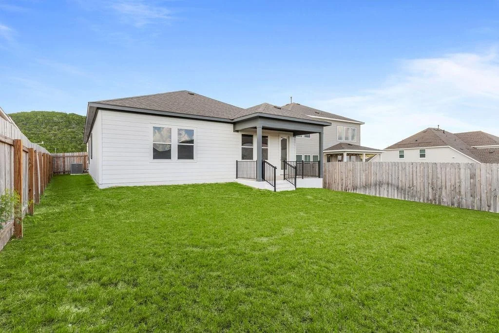 Photo of 8510 Red Bottle Brush RD