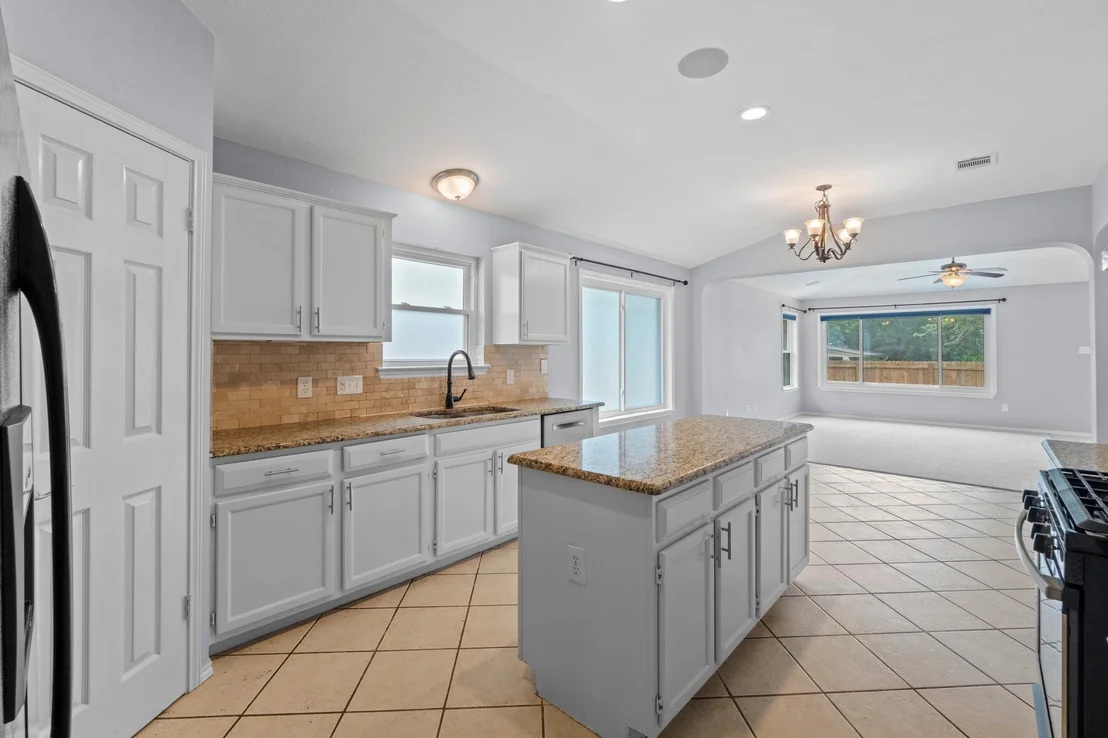 Photo of 1402 Highland DR