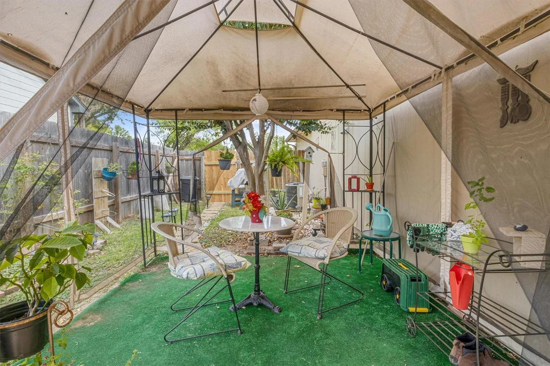 Photo of 1701 Laurel PATH