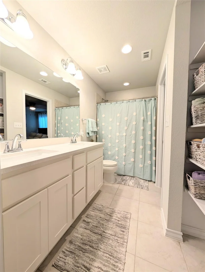 Photo of 226 Thornless CIR