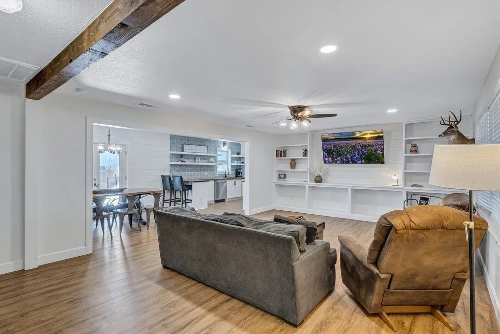 Photo of 309 W Avenue H Ave