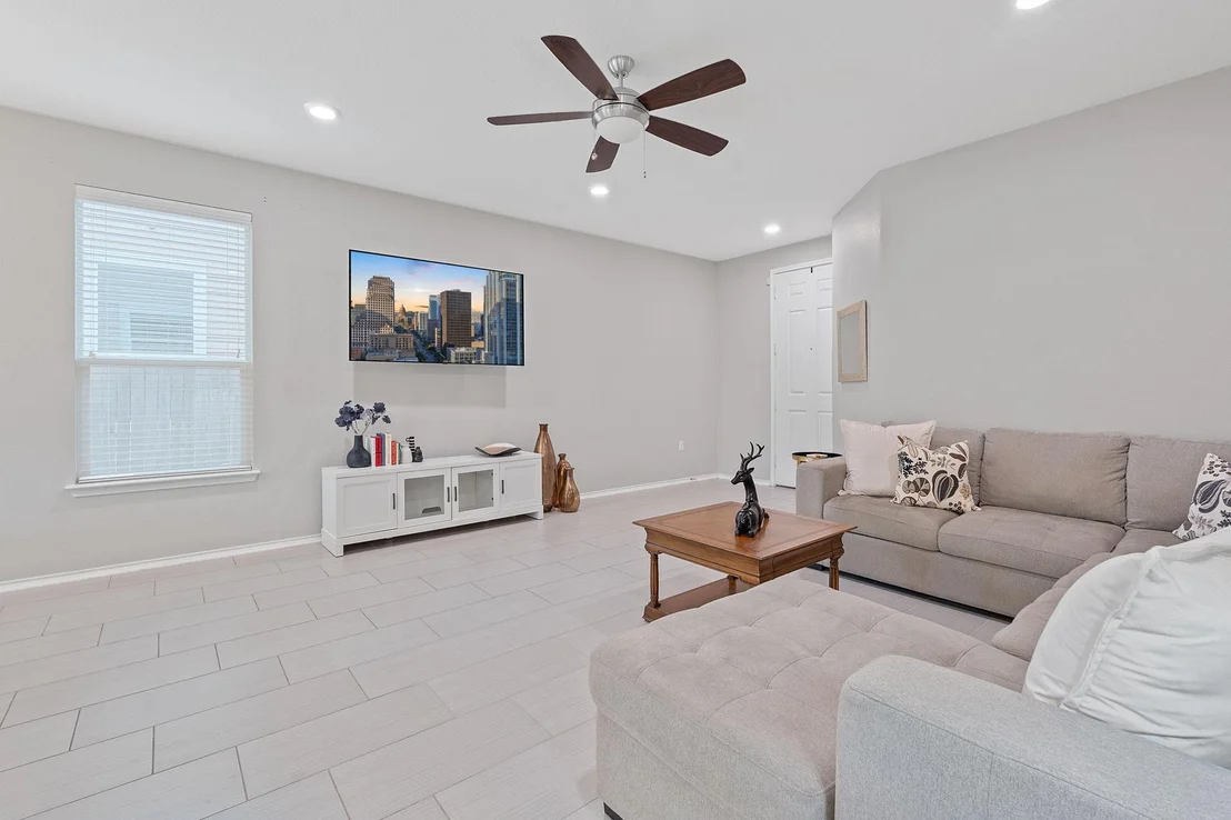 Photo of 906 Emory Tree DR