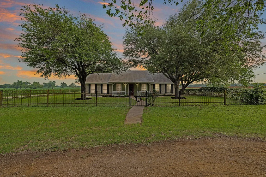 Photo of 4265 County Road 123
