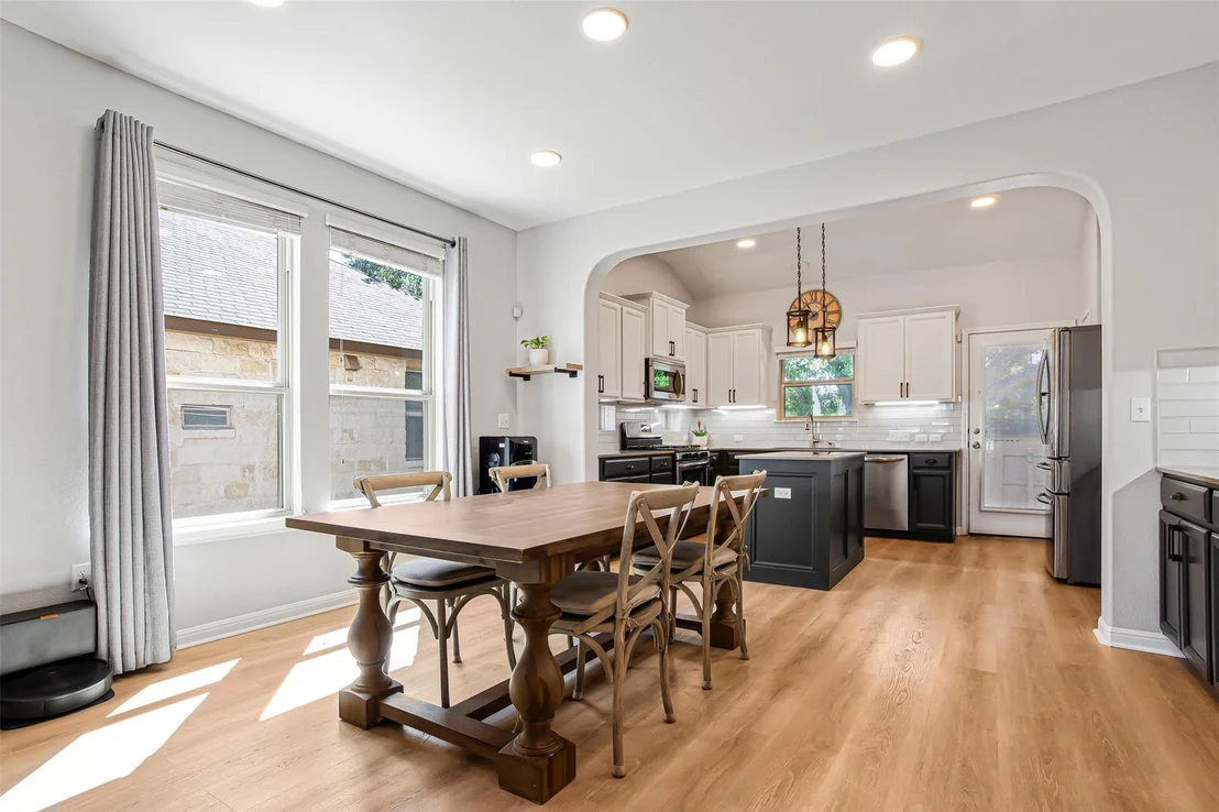 Photo of 1233 Peregrine WAY