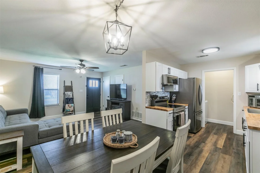 Photo of 1104 Renee SPUR