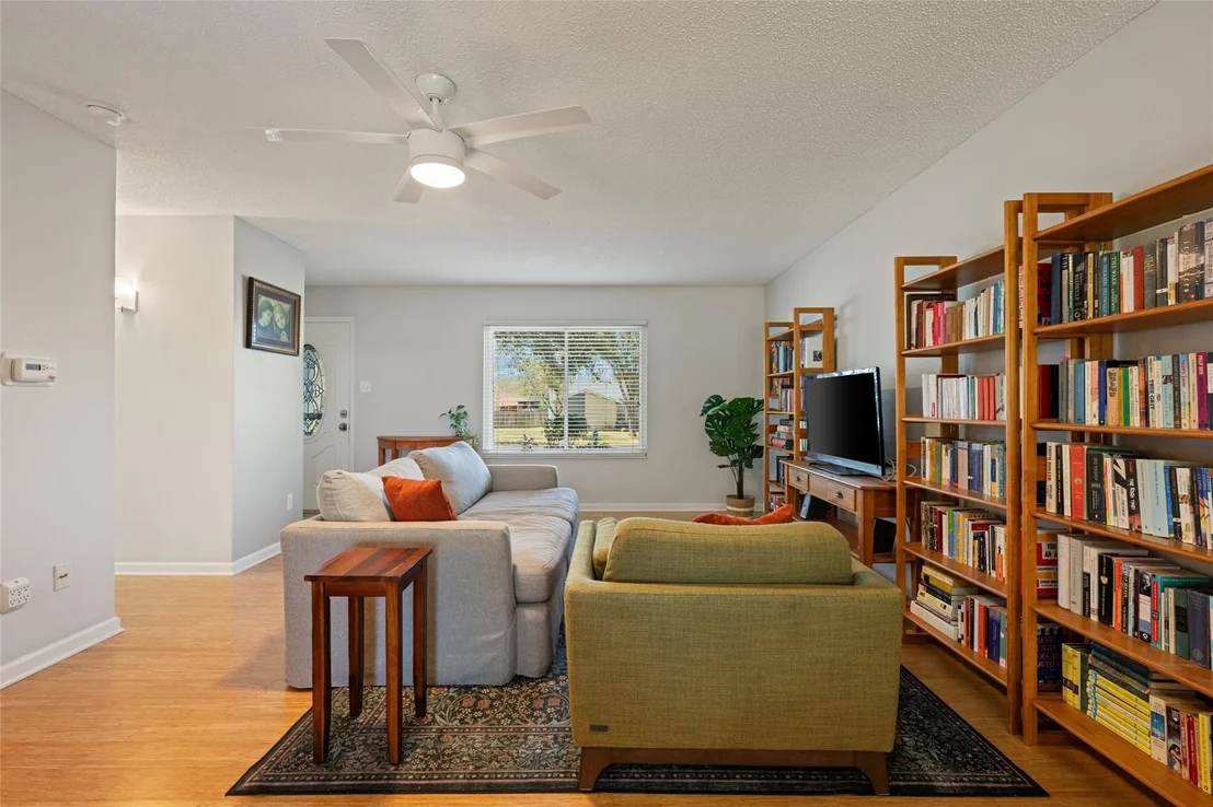 Photo of 716 Wales WAY
