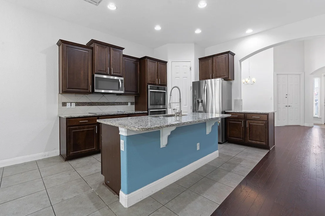 Photo of 903 Copper Lake RD