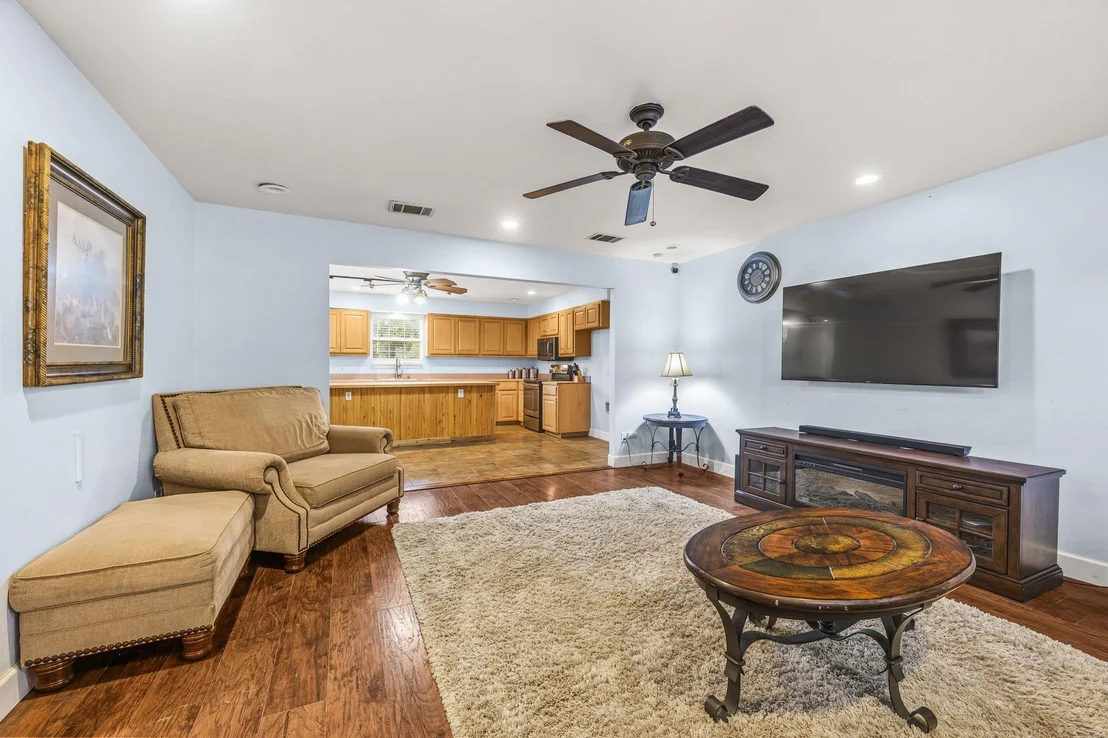 Photo of 2110 Spring Valley DR