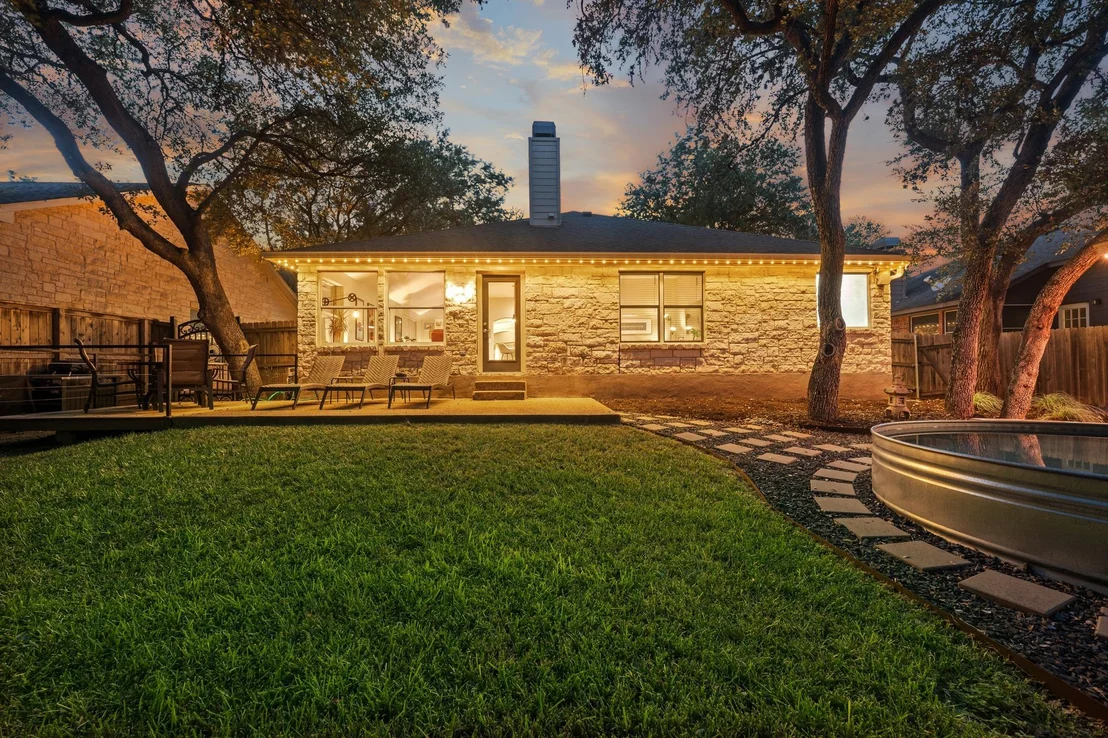 Photo of 5935 Salcon Cliff DR