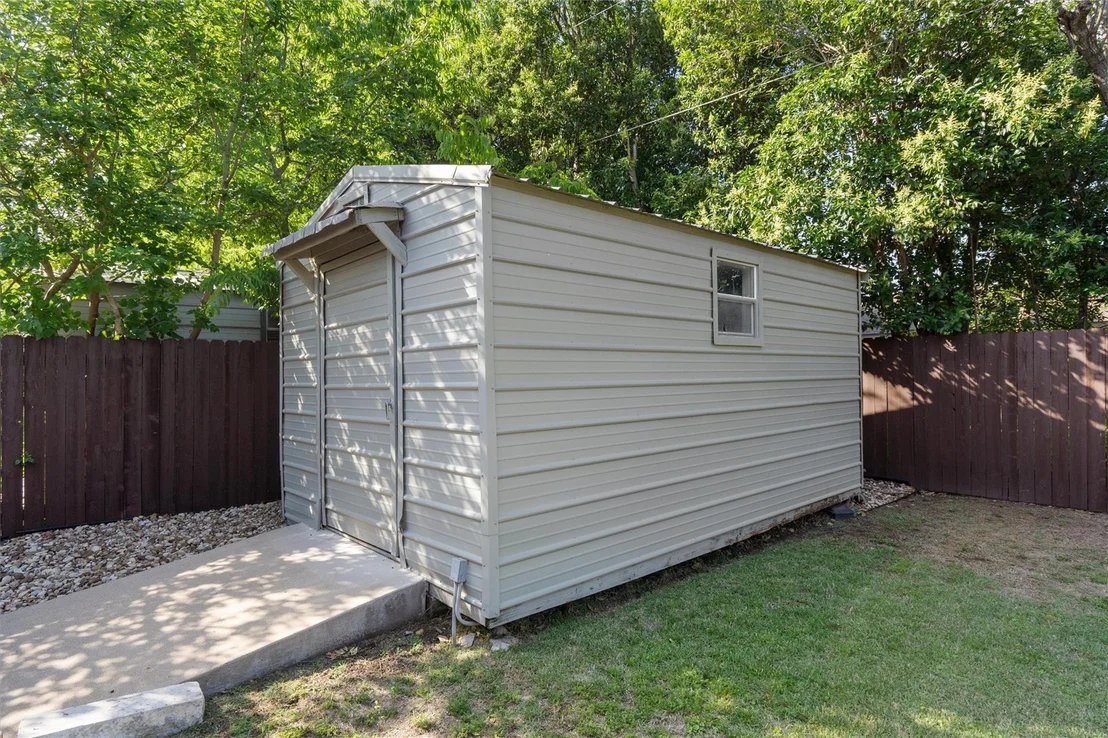 Photo of 531 Dennis DR