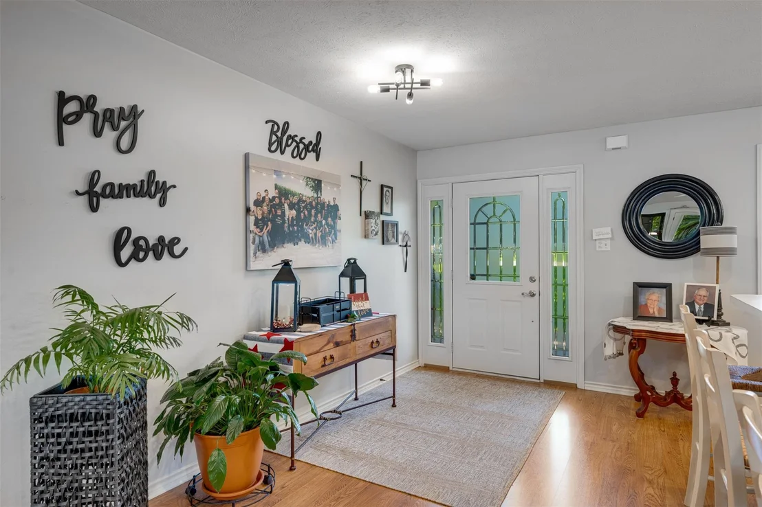 Photo of 23258 Edgewater DR