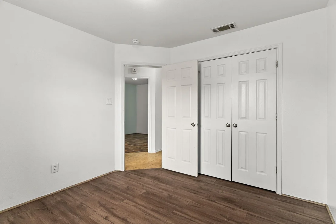 Photo of 1325 Marlee CIR