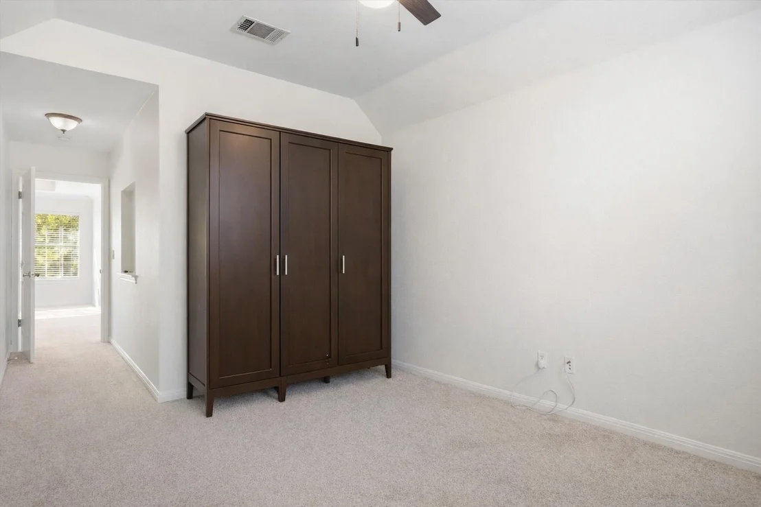 Photo of 9400 Savannah Ridge DR