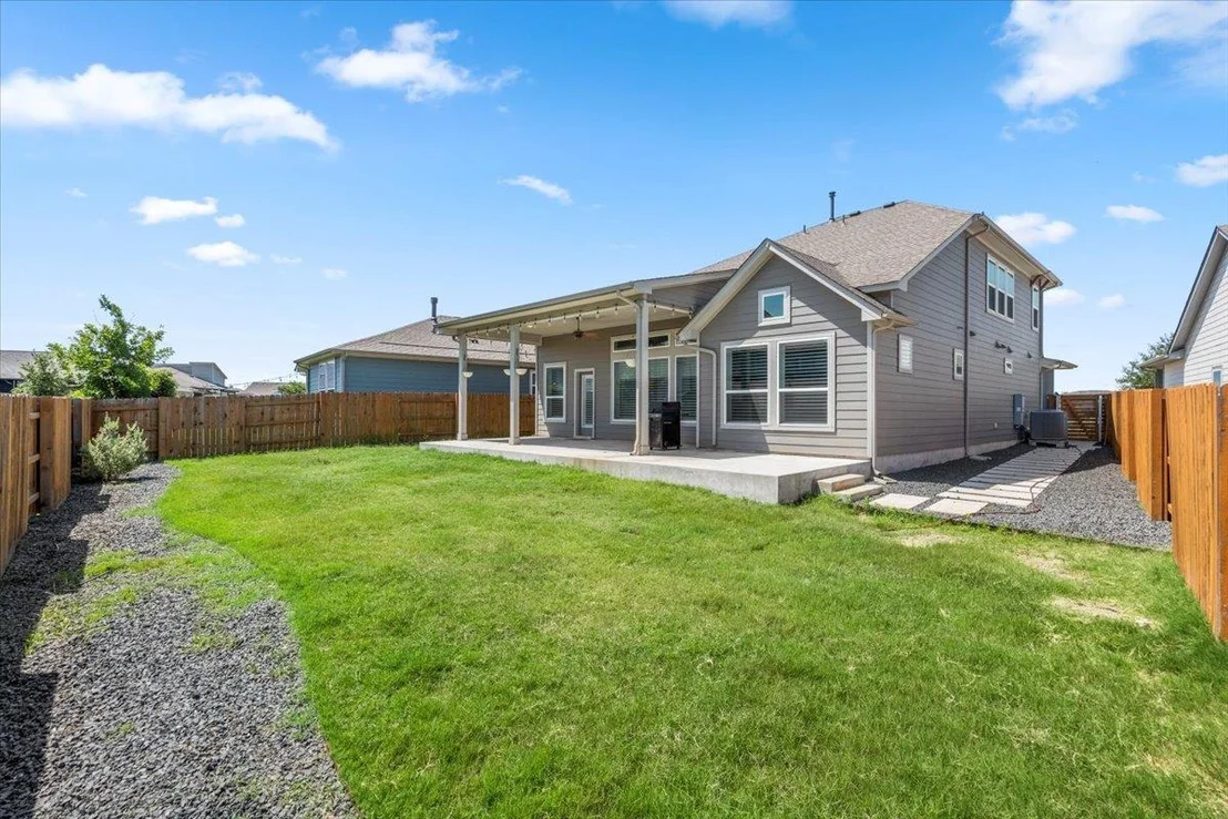Photo of 8103 Chrysler BND