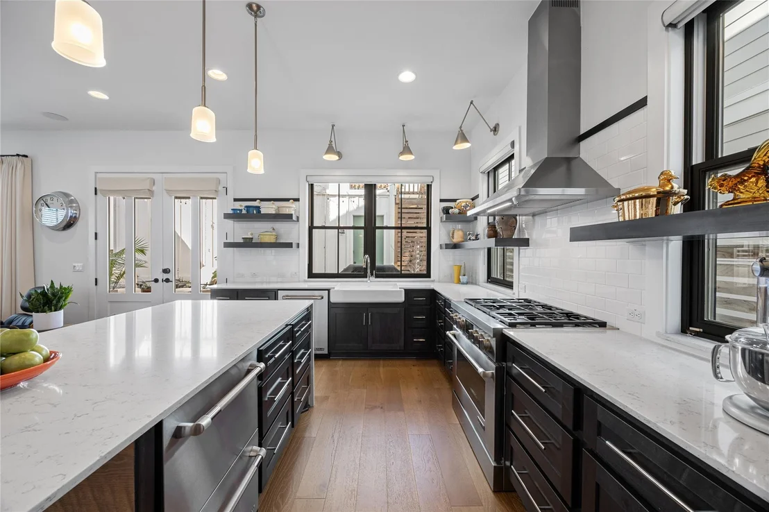Photo of 2304 Mc Bee ST