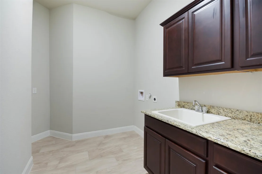 Photo of 2427 Centennial LOOP