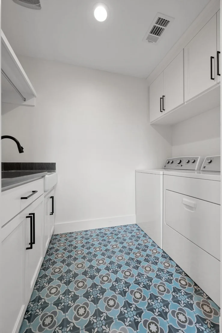 Photo of 5102 Beverly Hills DR