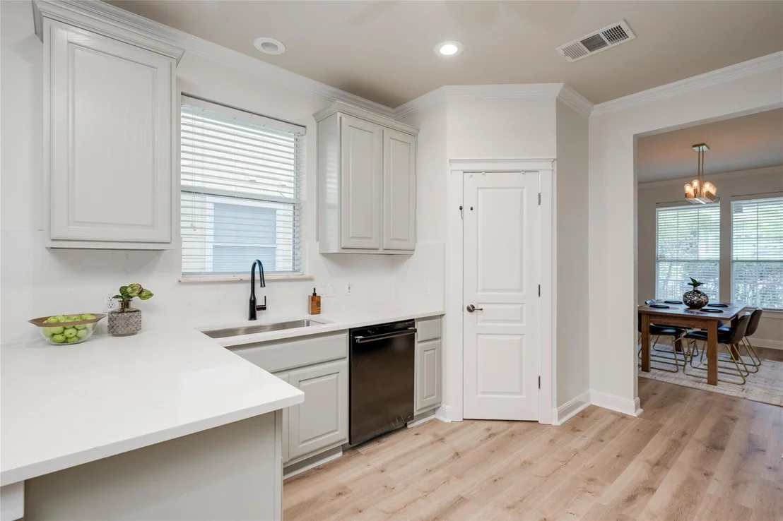 Photo of 6421 Carrington DR
