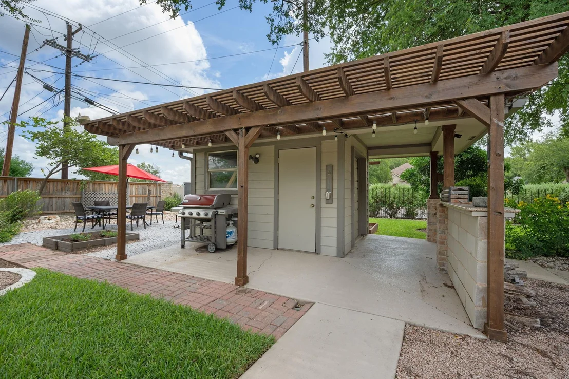 Photo of 102 Stacey LN