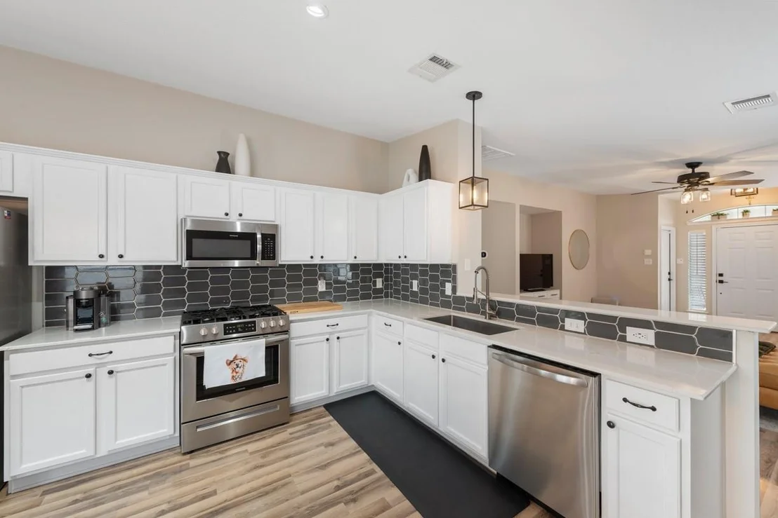 Photo of 2604 James Bausch LN