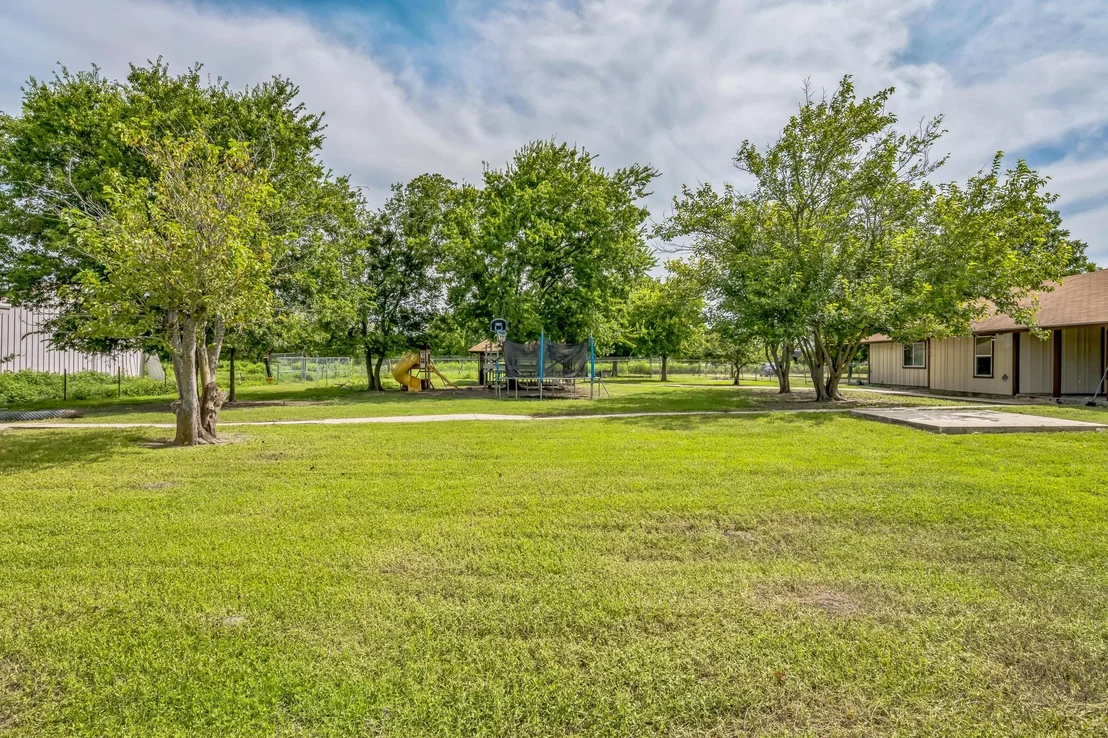 Photo of 16885 State Highway 317