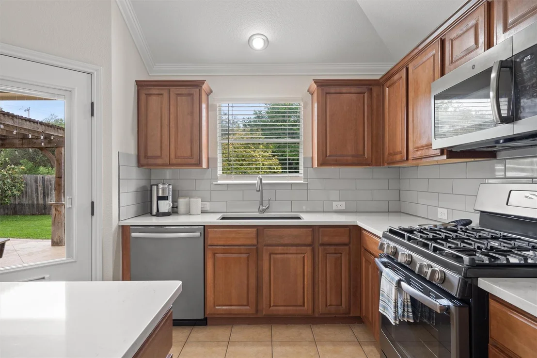 Photo of 332 Hidden Brook LN