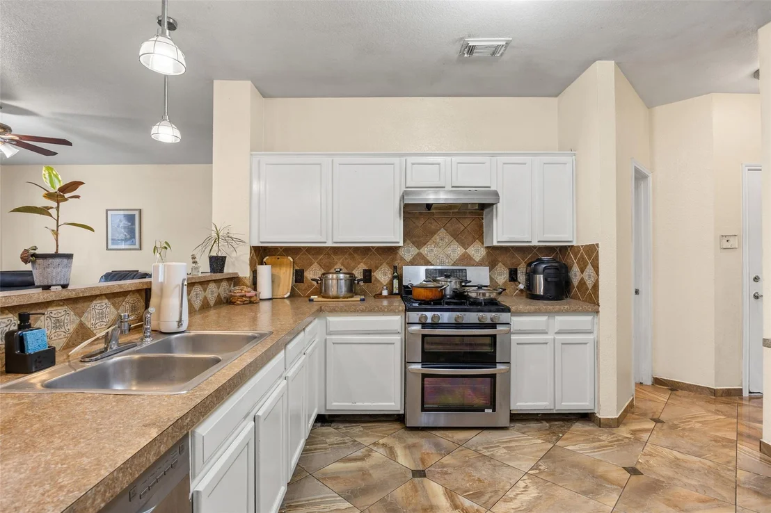 Photo of 801 Brown DR