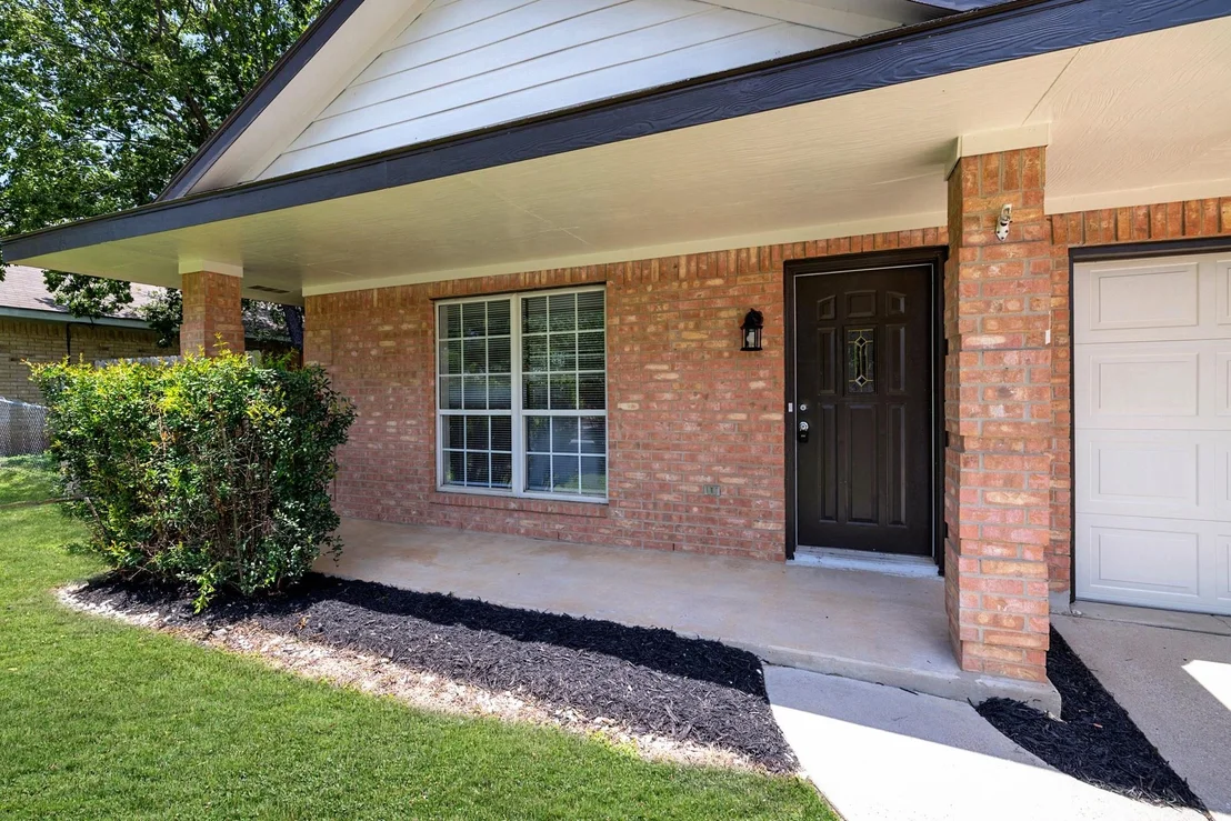 Photo of 837 Eagles WAY