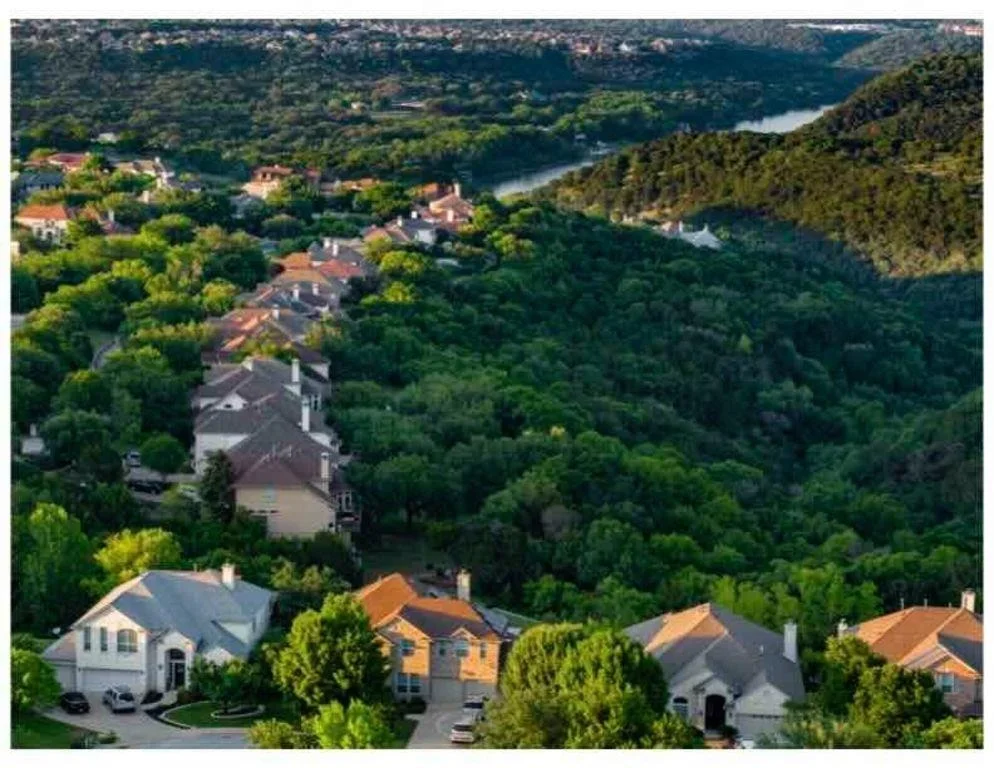 Photo of 10601 Pointe View DR